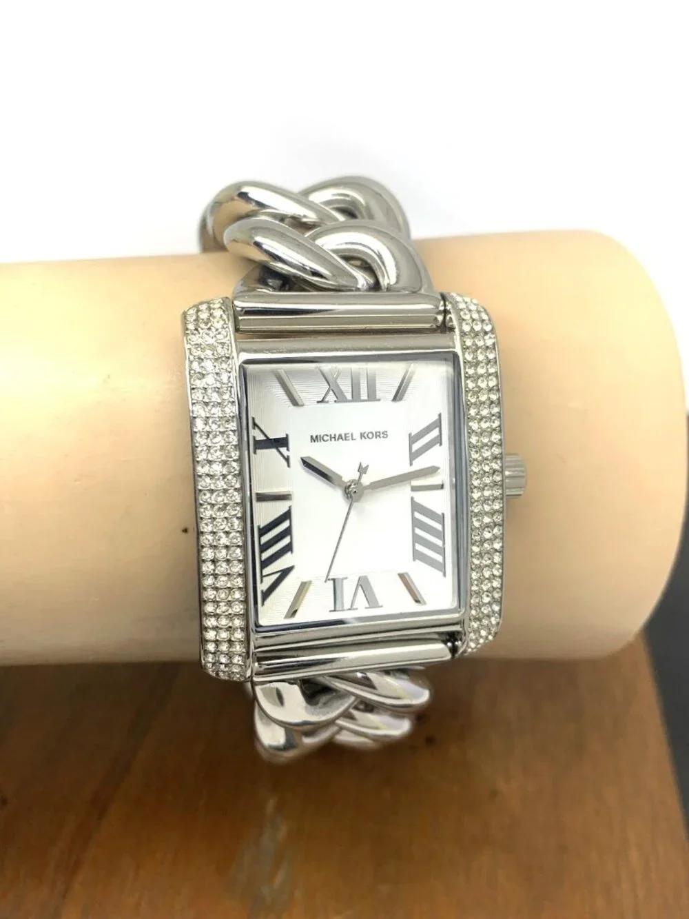 Michael Kors Women's Watch MK7438 Emery Quartz Silver Stainless Steel 32mm